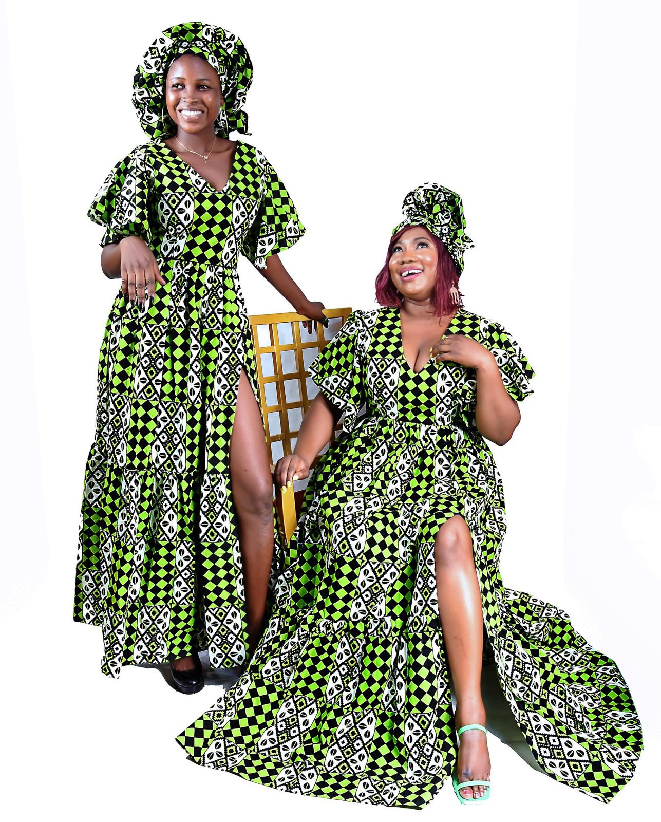 Collection Chic Mode Africa - modèle en tenue africaine élégante